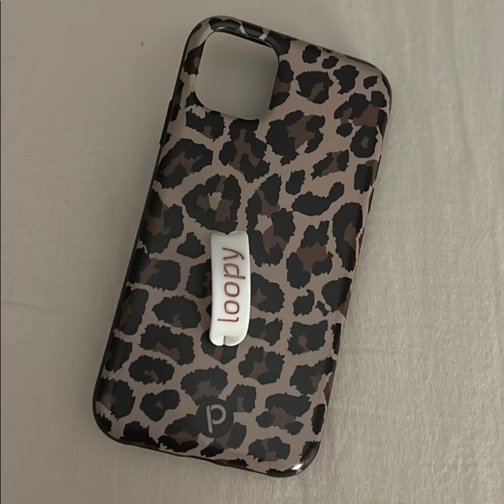 Leopard Loopy Case iPhone 11